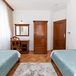 Heritage 4*