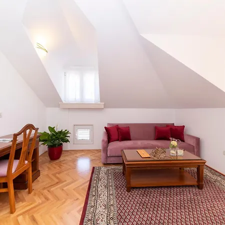 Heritage 4*