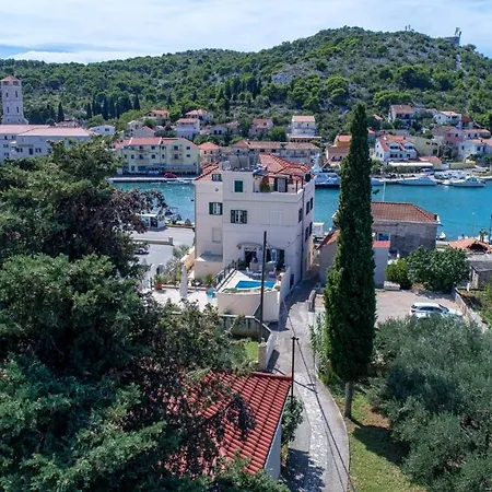 Heritage Hotel 4*