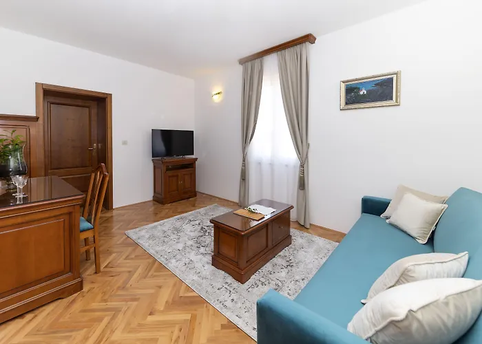 Heritage Szálloda 4*